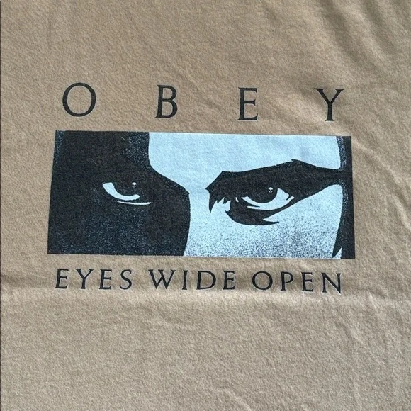 Obey t-shirt Small - Picture 2 of 3